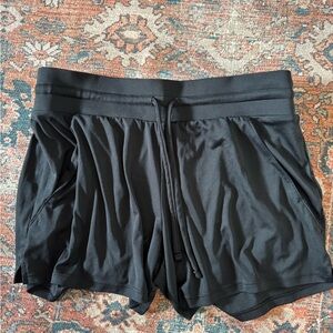 All in Motion women’s M Midnight Black Active sports Shorts